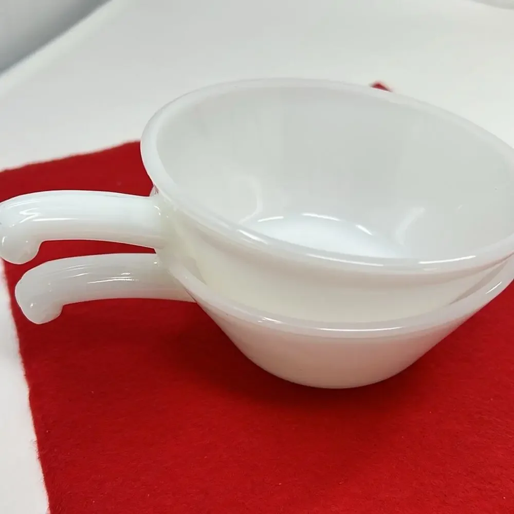 Vintage Anchor Hocking Fire King One Handle Chili Cereal Soup Bowls Set of 2